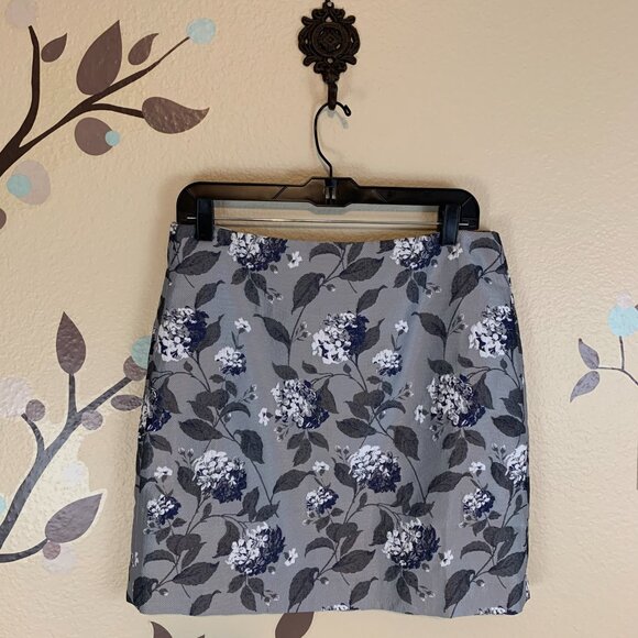 NEW LOFT 8 Silver Floral Pattern Dressy Party Tapestry Skirt Above Knee Length - Picture 6 of 9